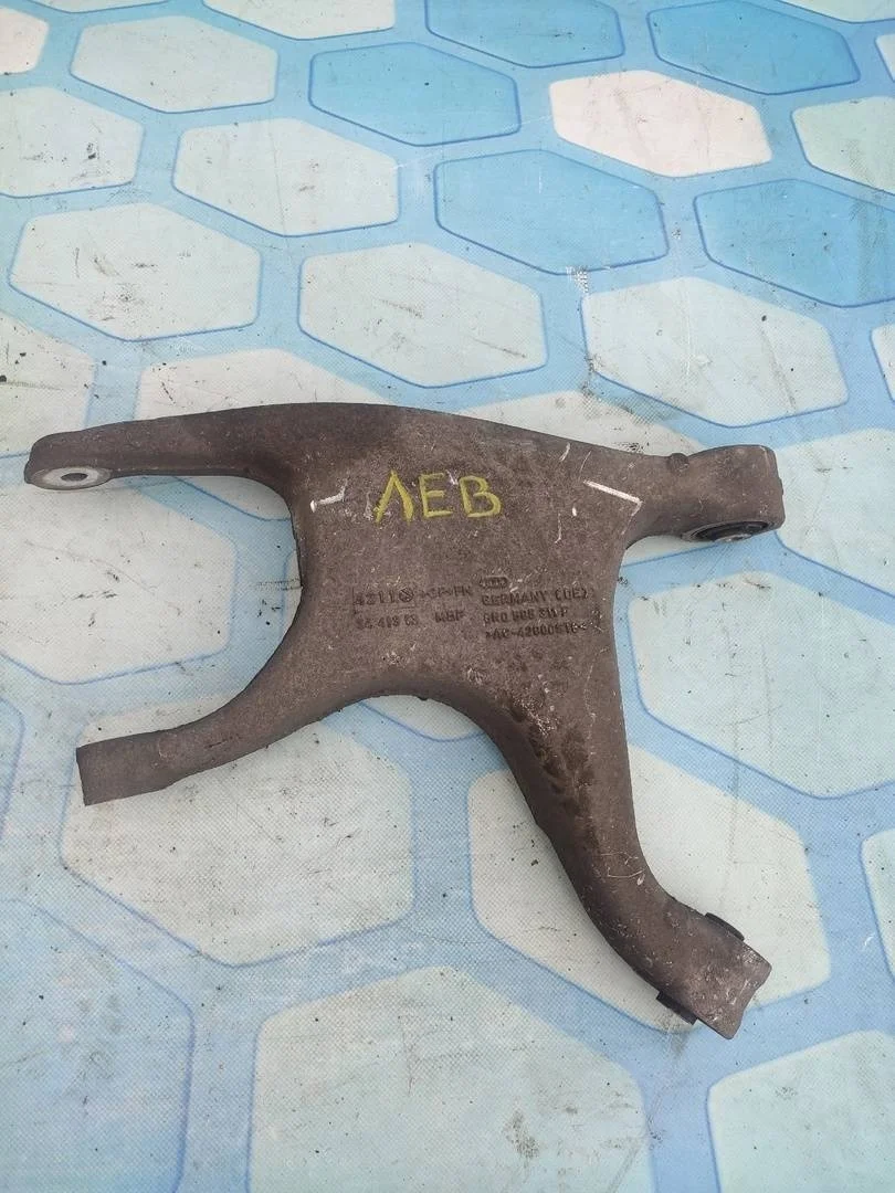 Рычаг задний нижний левый Audi A7 2014