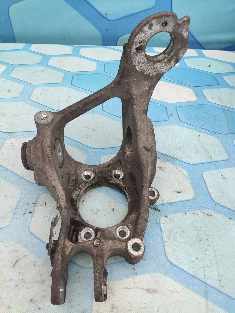 Кулак поворотный задний правый Audi A7 2014