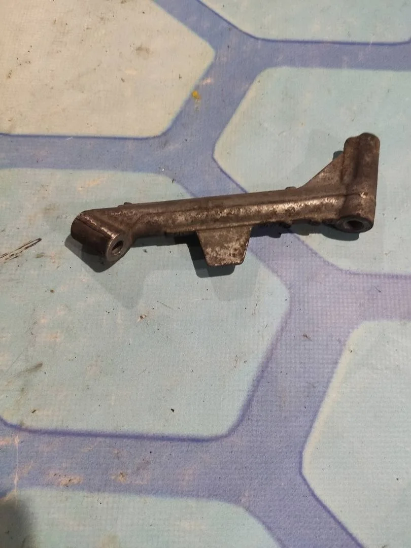 Кронштейн (сопут. товар) Audi A7 2014