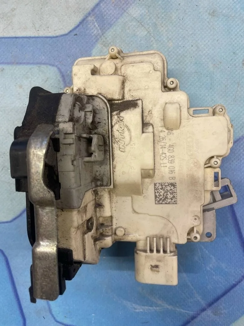 Замок двери задней правой Audi A7 2014