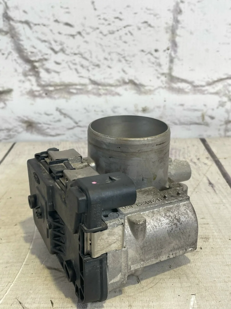 Дроссельная заслонка VW Golf 7 2014