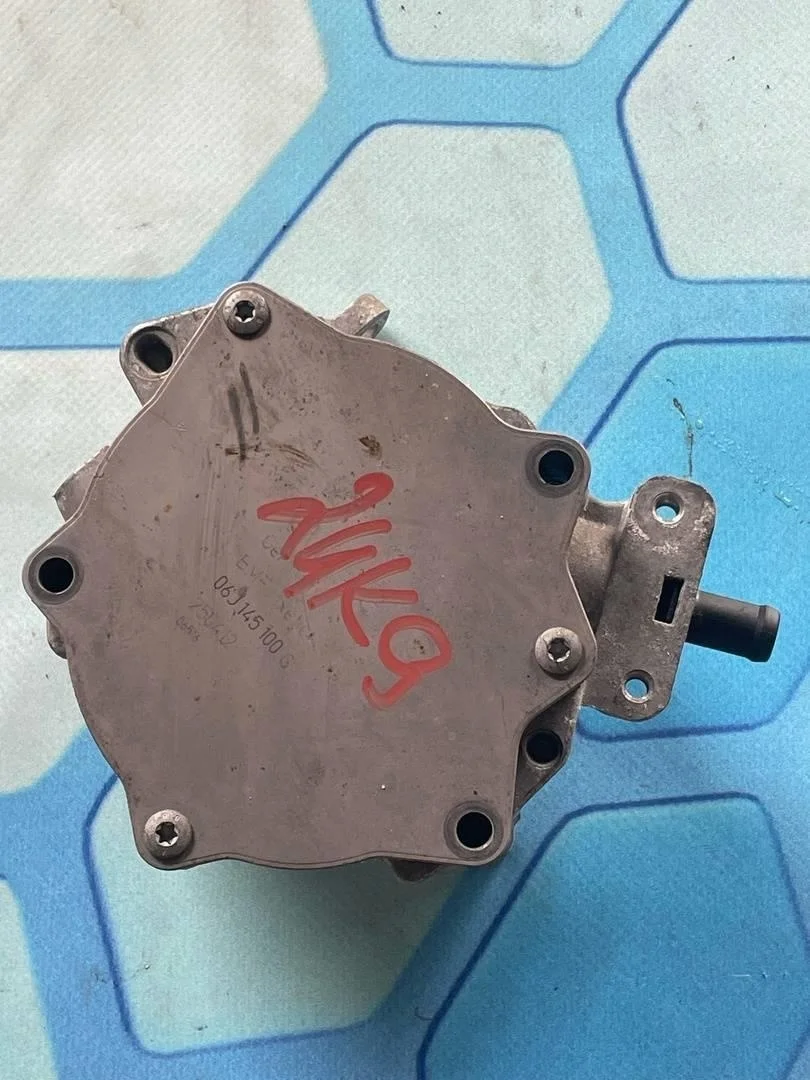 Насос вакуумный Audi A5 2014 S5