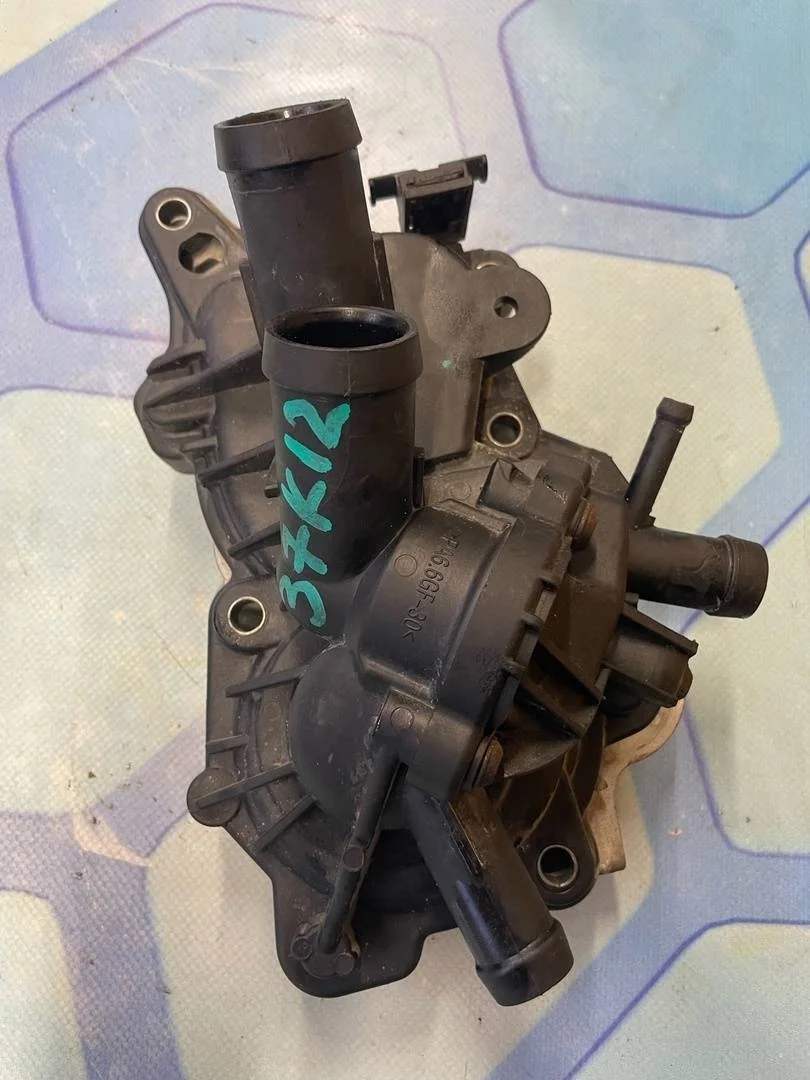 Помпа Audi A3 2015 8V