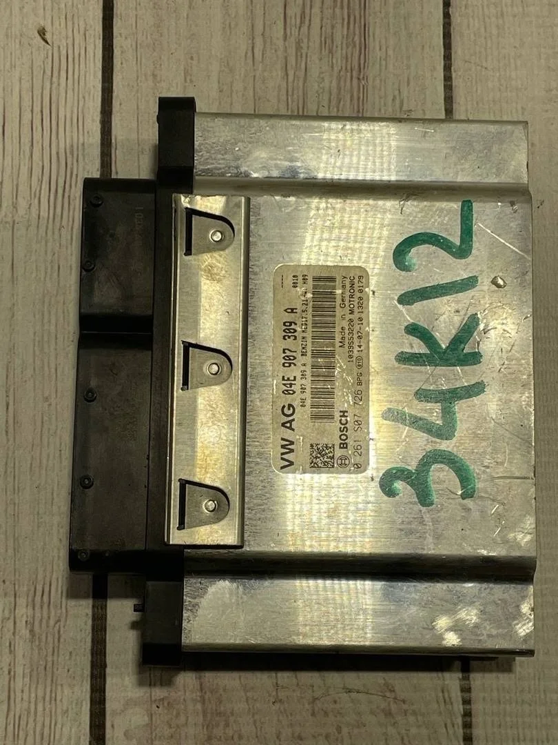 Блок управления двигателем Audi A3 2015 8V