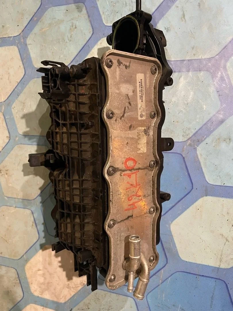 Коллектор впускной VW Golf 7 2016