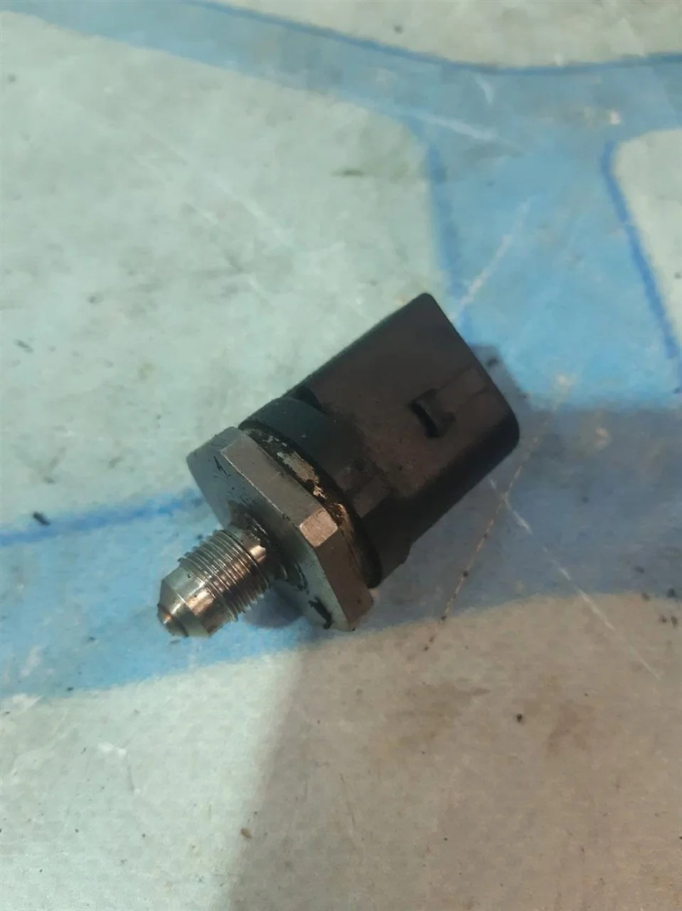 Датчик давления топлива VW Golf 7 2016