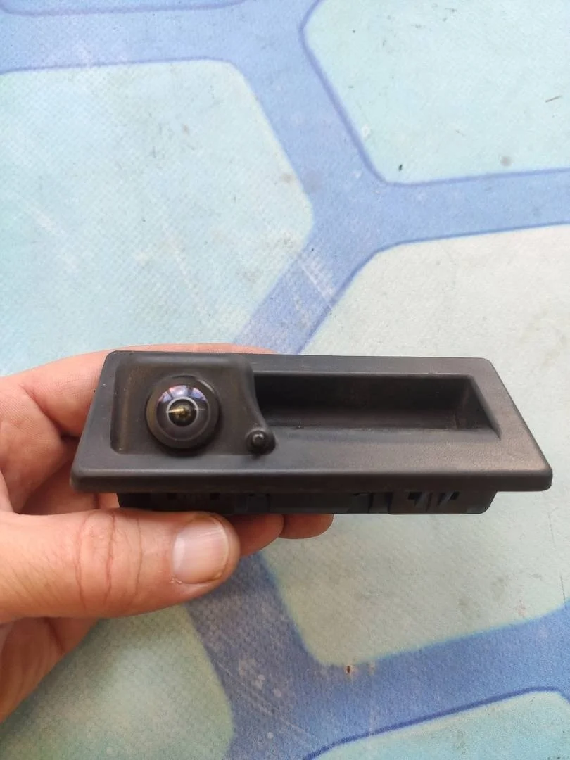 Кнопка открывания багажника VW Tiguan 2 2018