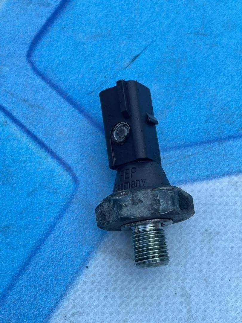 Датчик давления масла Audi A1 2010-..