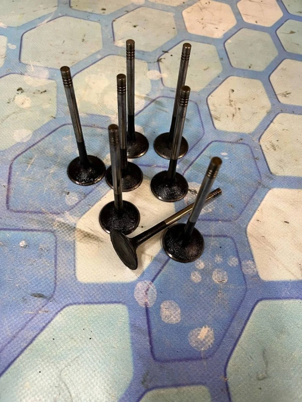 Клапан впускной Audi A1 2010-..