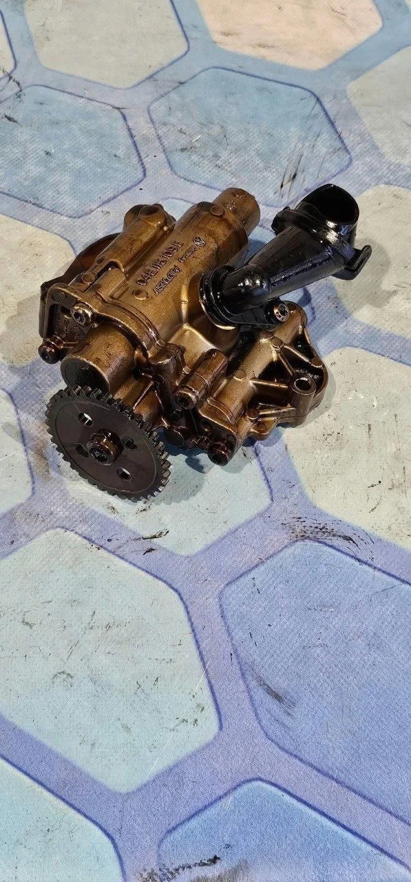 Масляный насос Audi A1 2010-.в.