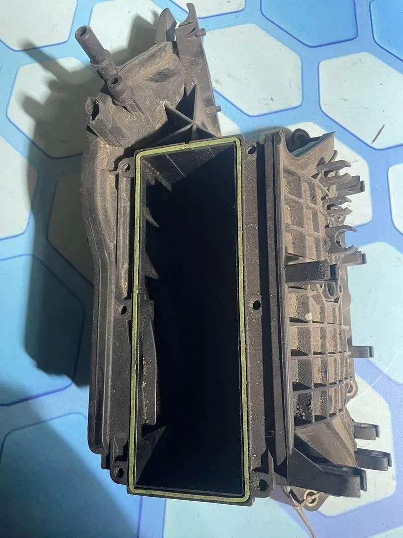 Коллектор впускной Audi A1 2010-..