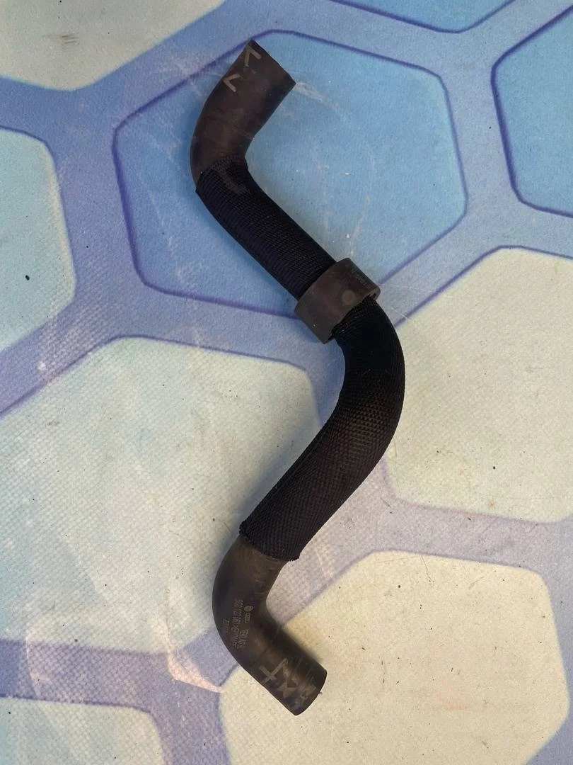 Патрубок охлаждения Audi A3 2013-2016 8V