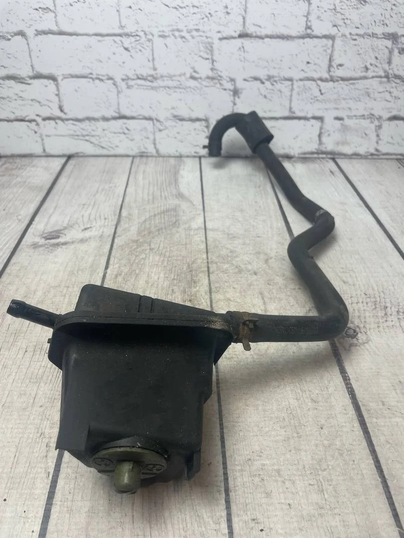 Бачок гидроусилителя руля Audi A3 1996-2003 8L1