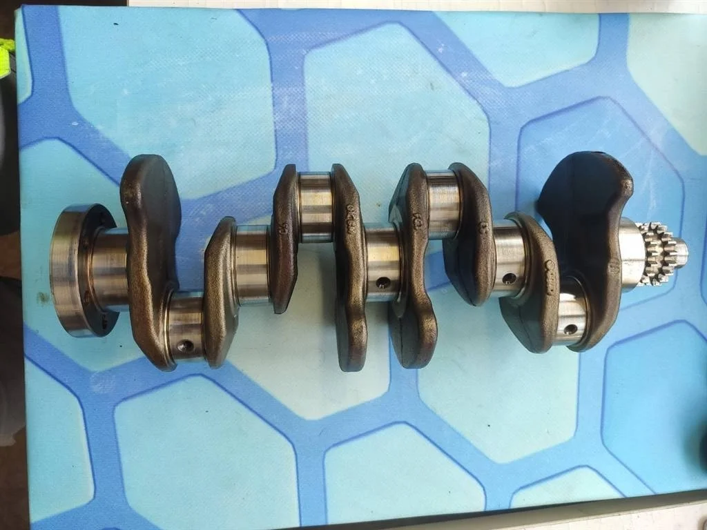 Коленчатый вал Audi A3 2003-2013 8P1