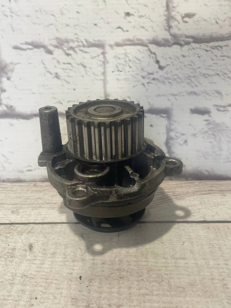 Помпа Audi A3 2003-2013 8P1