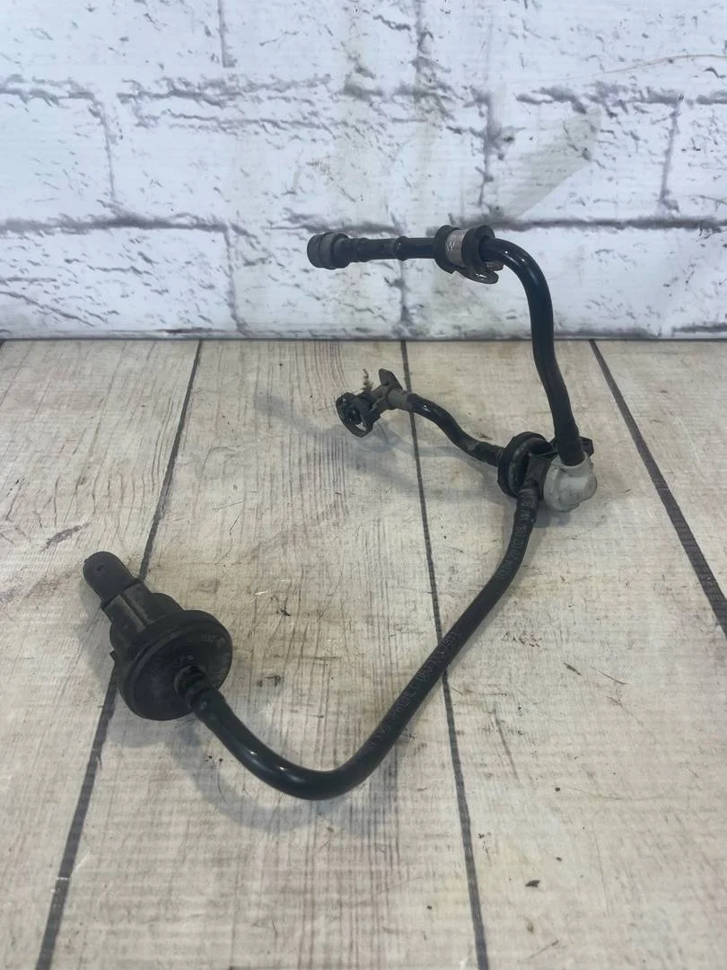 Трубка вентиляции картерных газов Audi A3 2003-2013 8P1