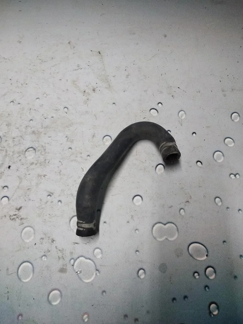 Патрубок охлаждения Audi A4 1994-2001 B5