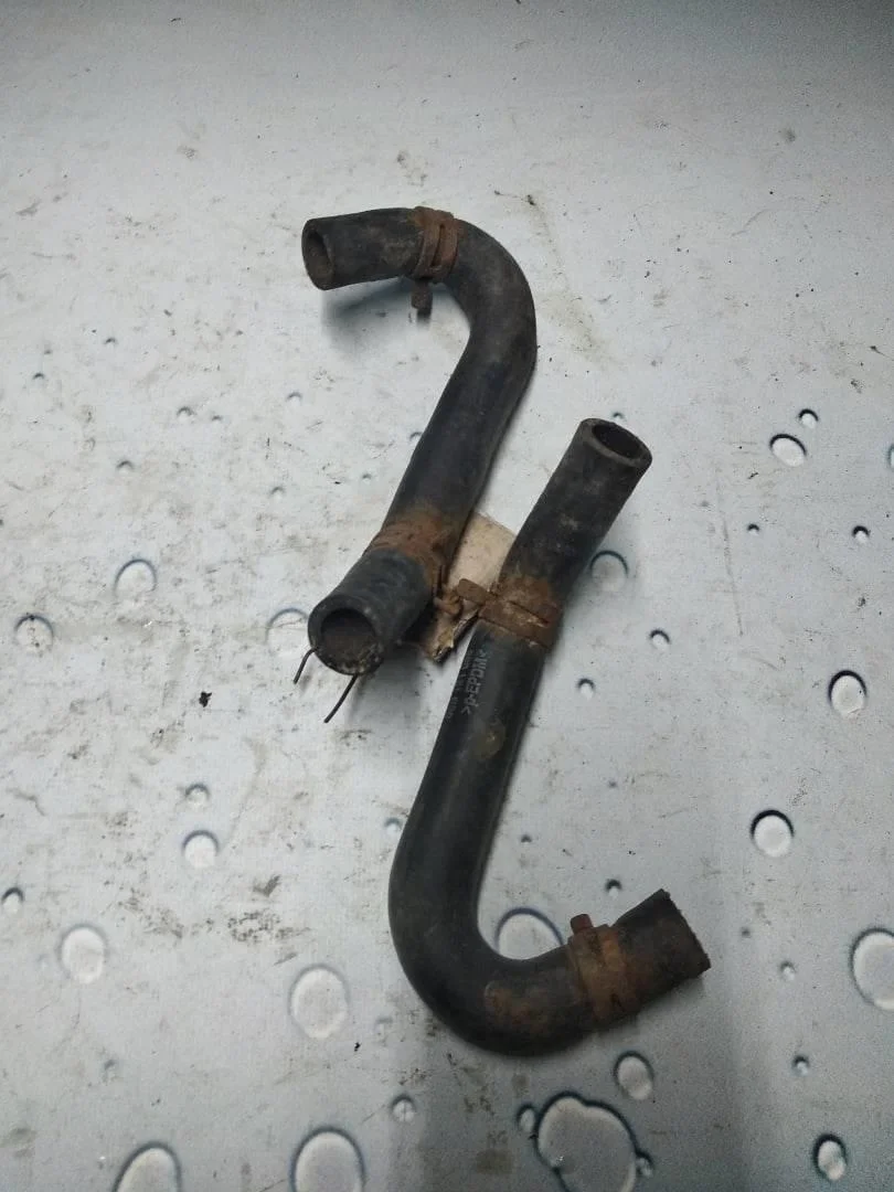 Патрубок охлаждения Audi A4 1994-2001 B5