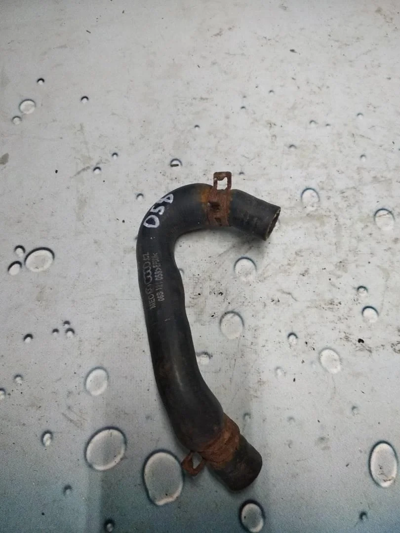 Патрубок охлаждения Audi A4 1994-2001 B5