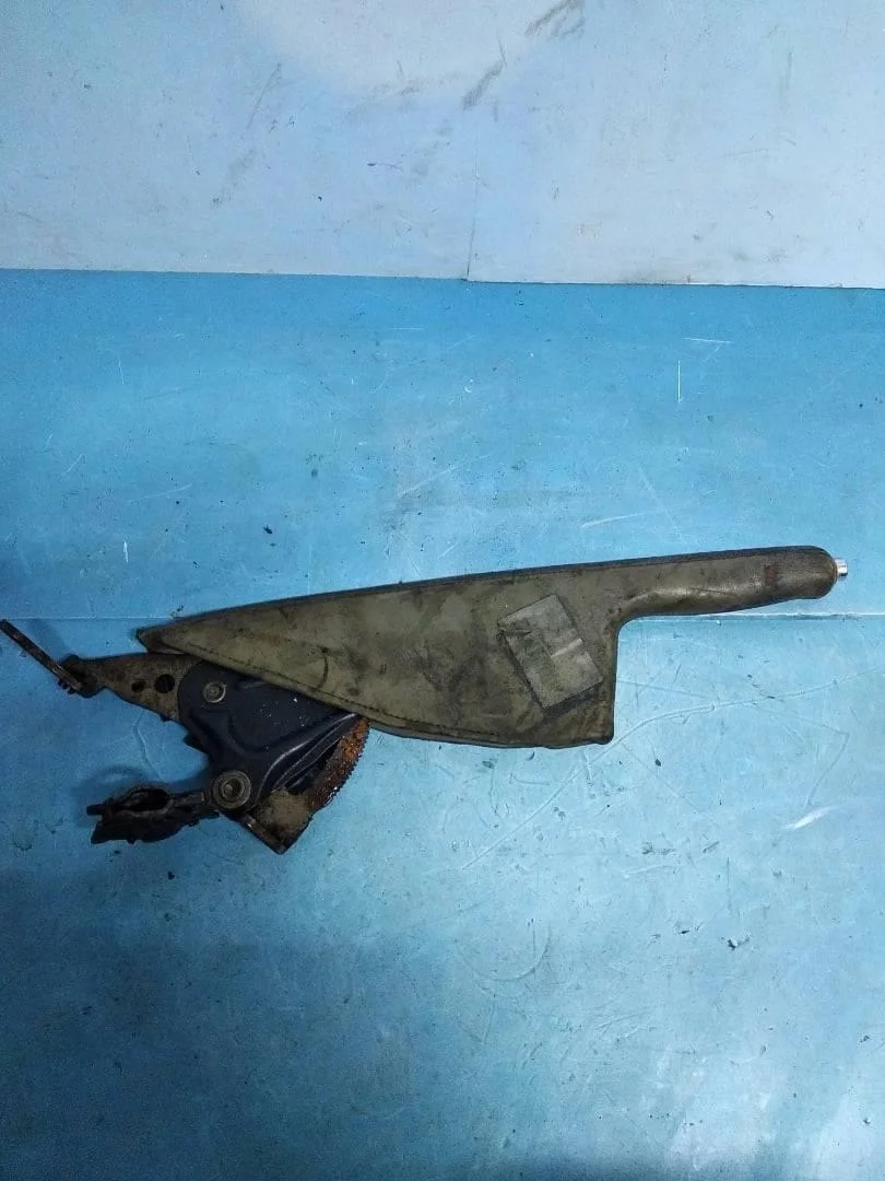 Рычаг стояночного тормоза Audi A4 1994-2001 B5