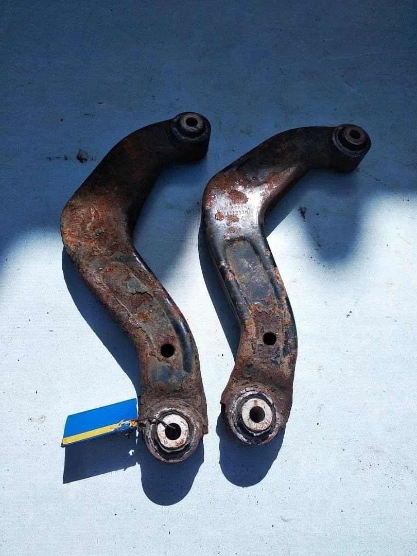 Рычаг левый задний верхний Audi A4 2000-2004 B6