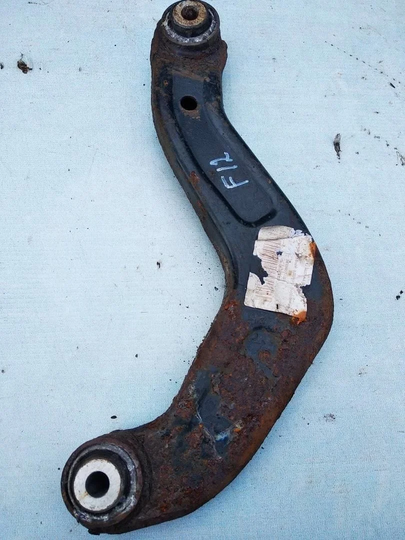 Рычаг левый задний верхний Audi A4 2000-2004 B6