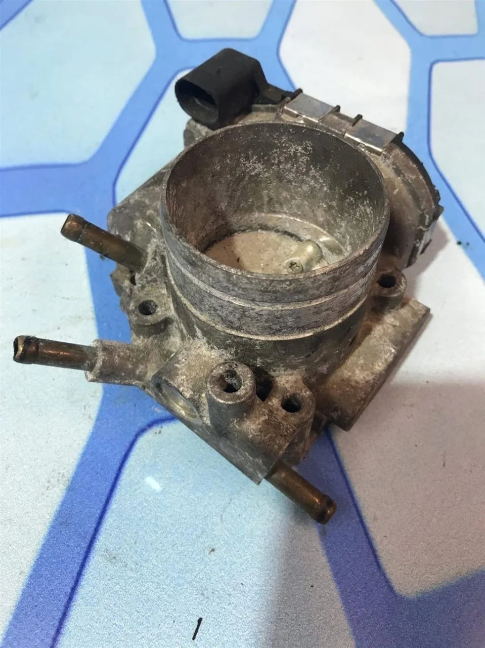 Дроссельная заслонка Audi A4 2000-2004 B6