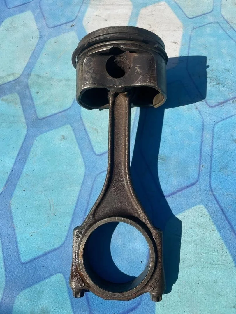 Поршень в сборе шатуном Audi A4 2000-2004 B6