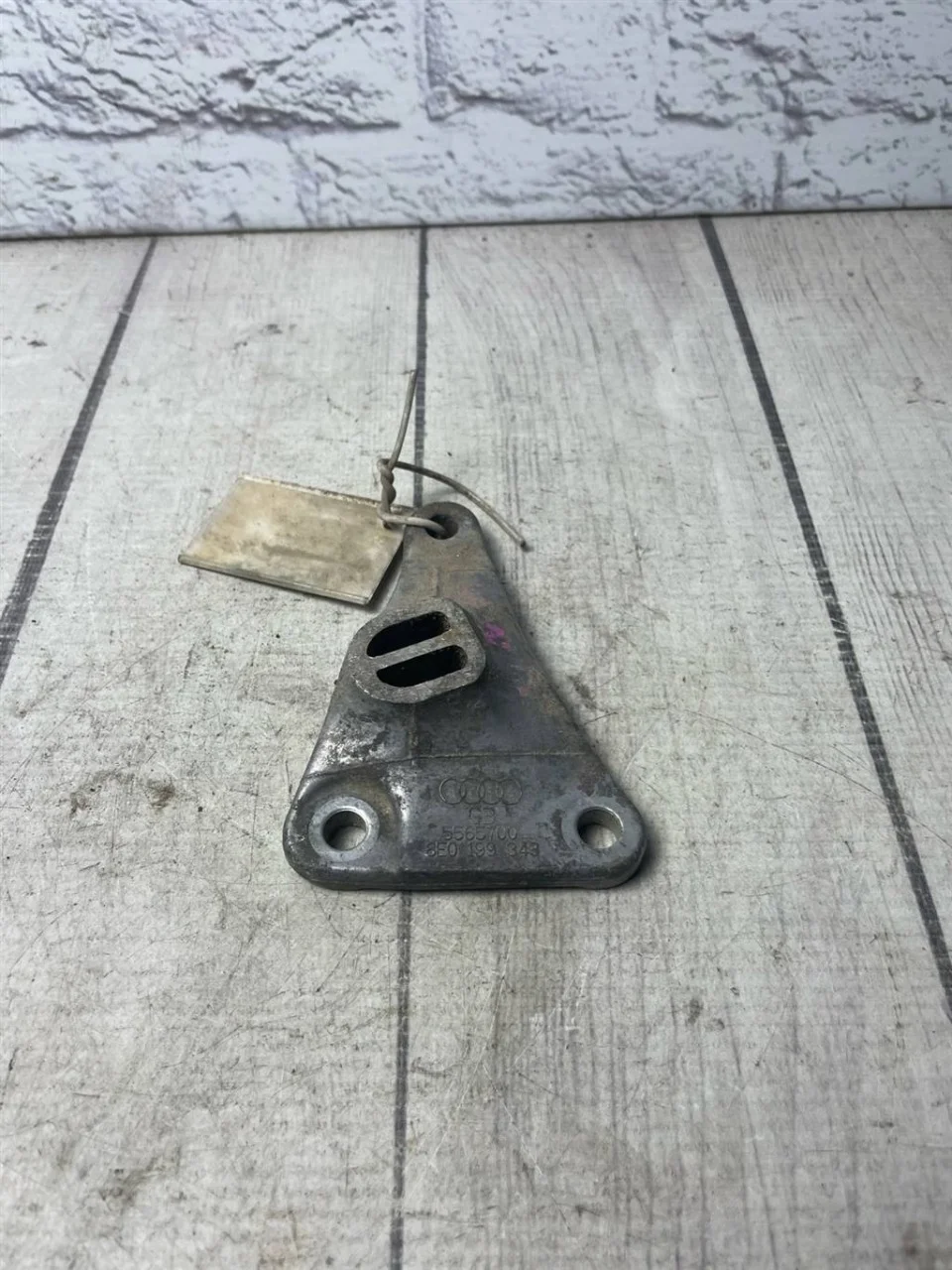 Кронштейн двигателя Audi A4 2000-2004 B6