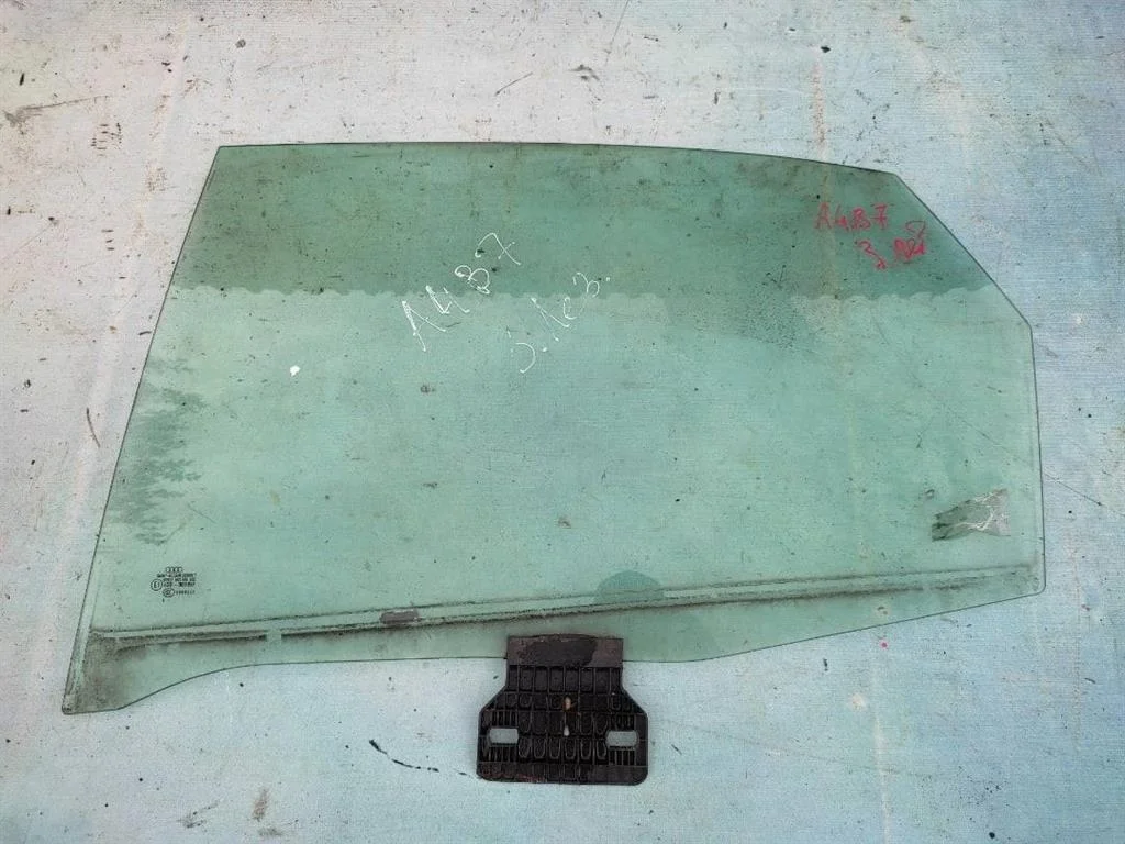 Стекло двери заднее левое седан Audi A4 2005-2007 B7