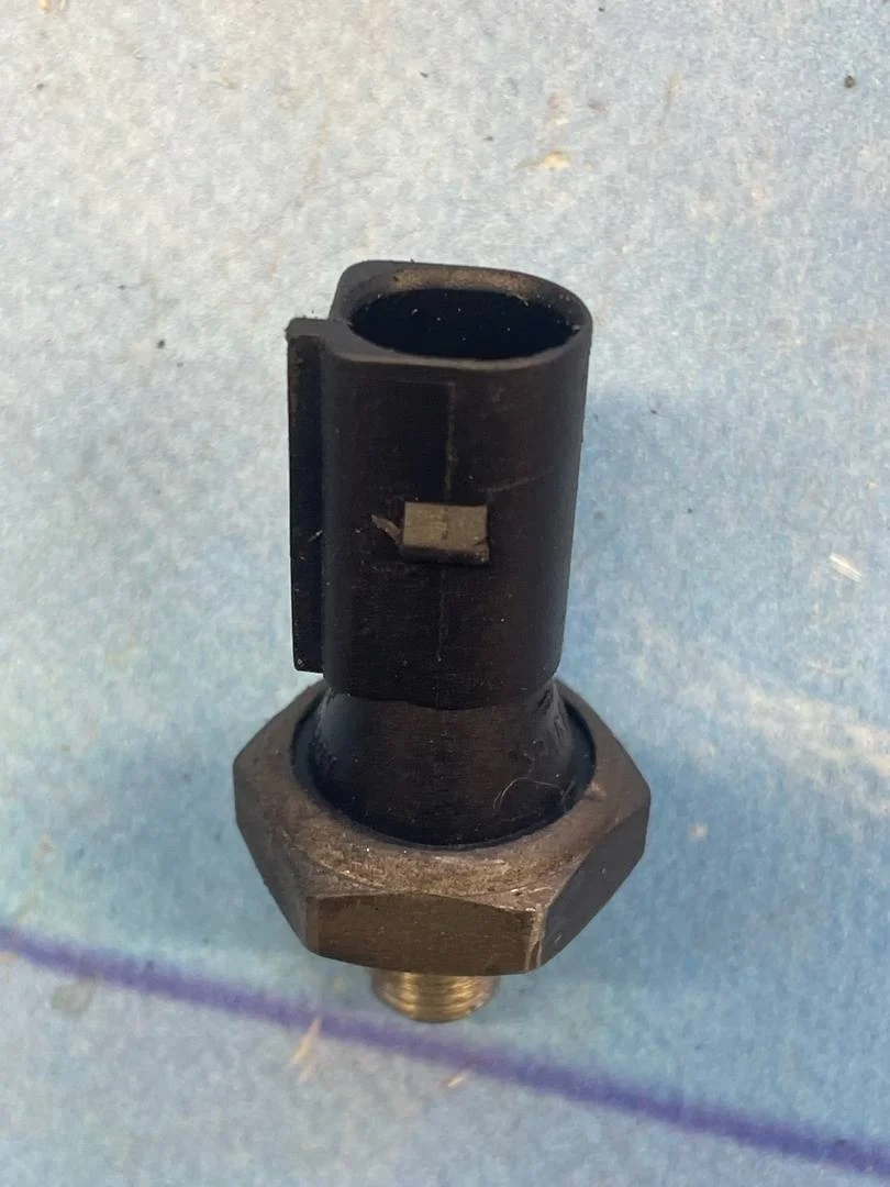 Датчик давления масла Audi A4 2005-2007 B7