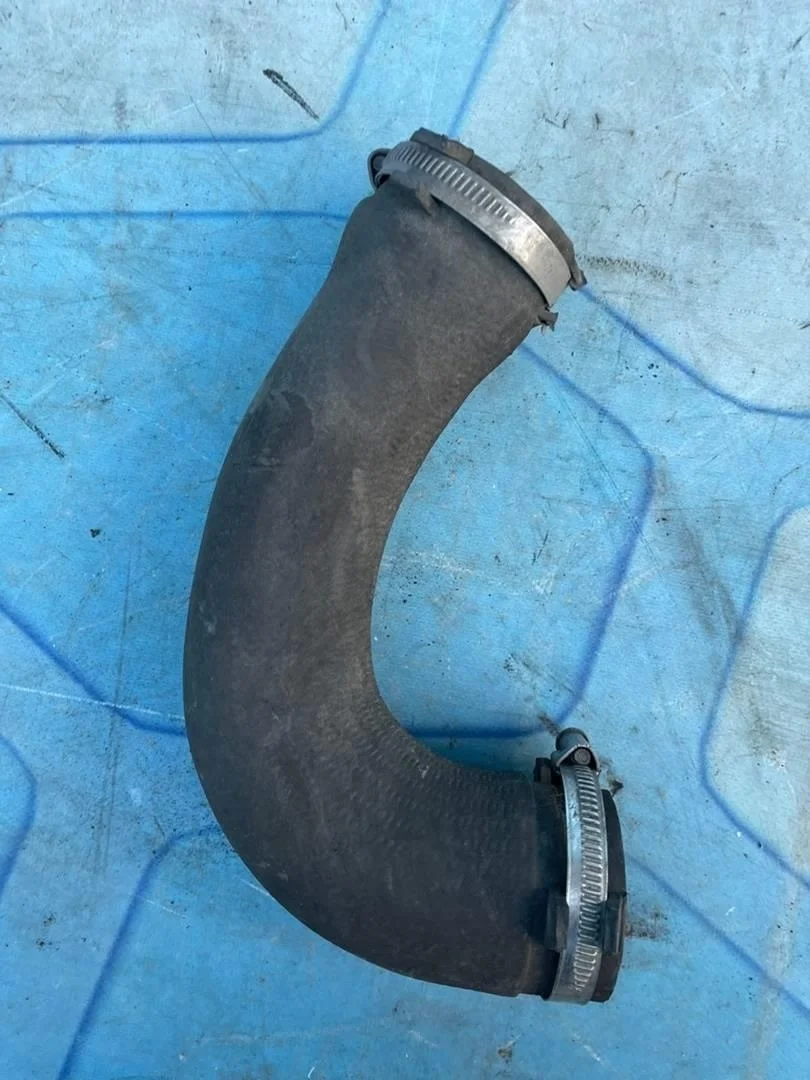 Патрубок радиатора Audi A4 2007-2015 B8