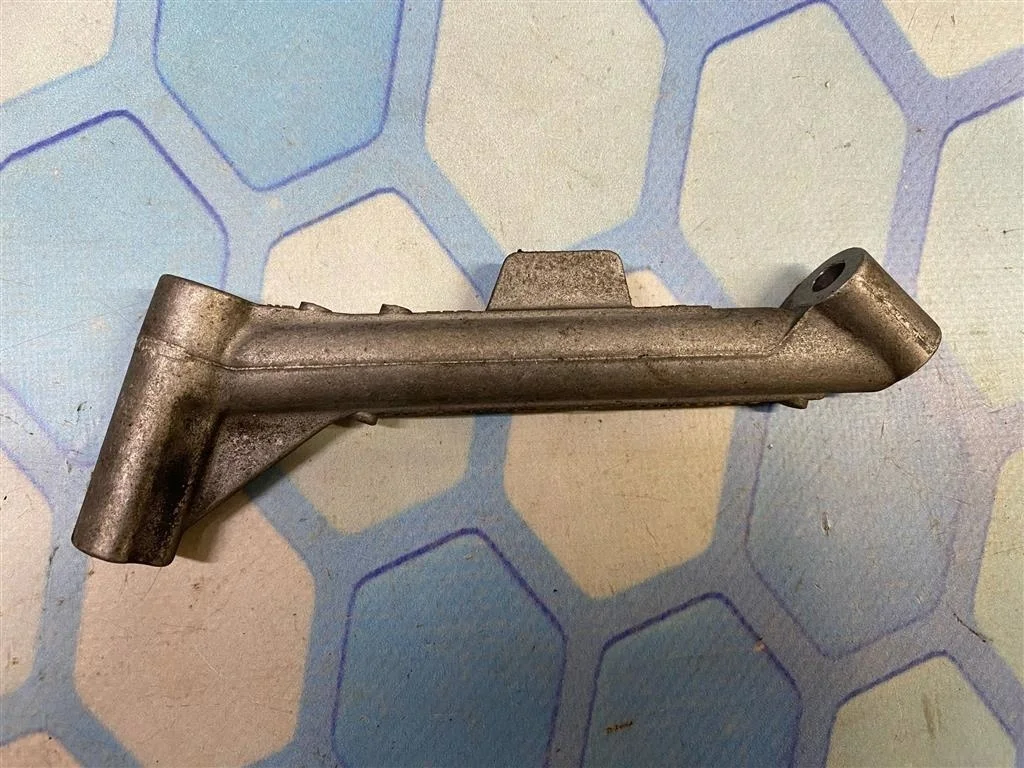 Кронштейн (сопут. товар) Audi A4 2007-2015 B8