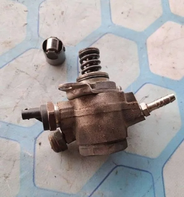 Насос топливный высокого давления тнвд Audi A4 2007-2015 B8