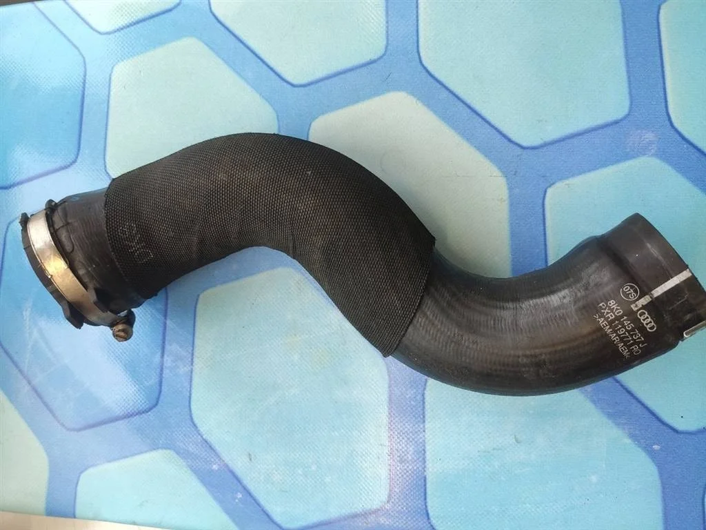 Патрубок интеркулера Audi A4 2007-2015 B8