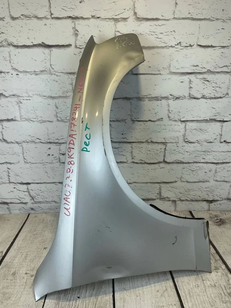 Крыло переднее правое Audi A4 2007-2015 B8