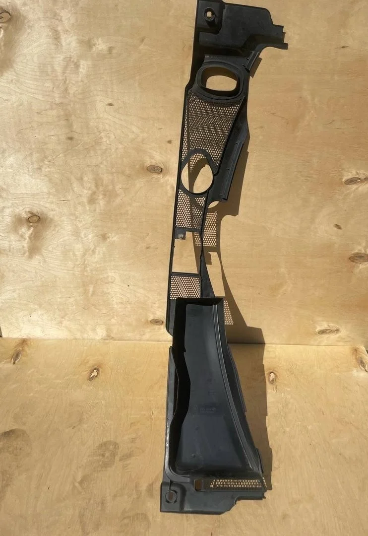 Водоотводящий щиток жабо Audi A4 2007-2015 B8