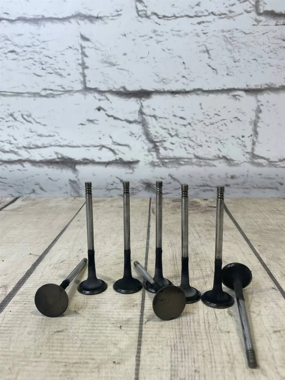 Клапан выпускной Audi A4 2007-2015 B8