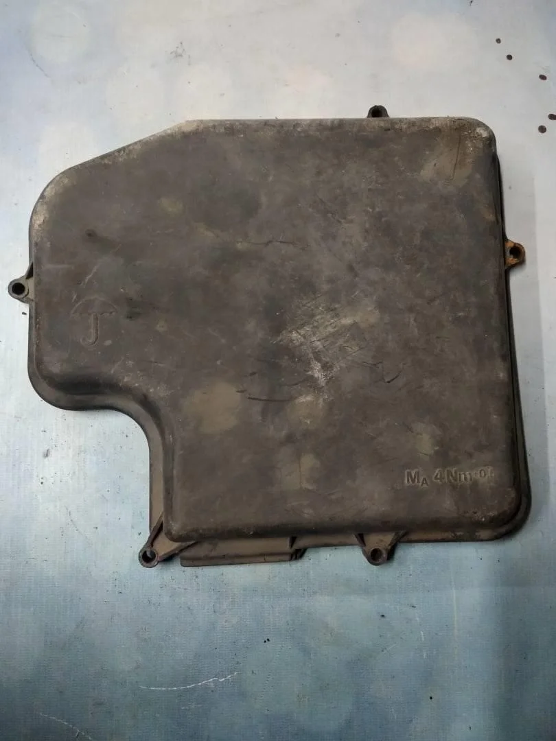 Крышка блока предохранителей Audi A6 1997-2004 C5