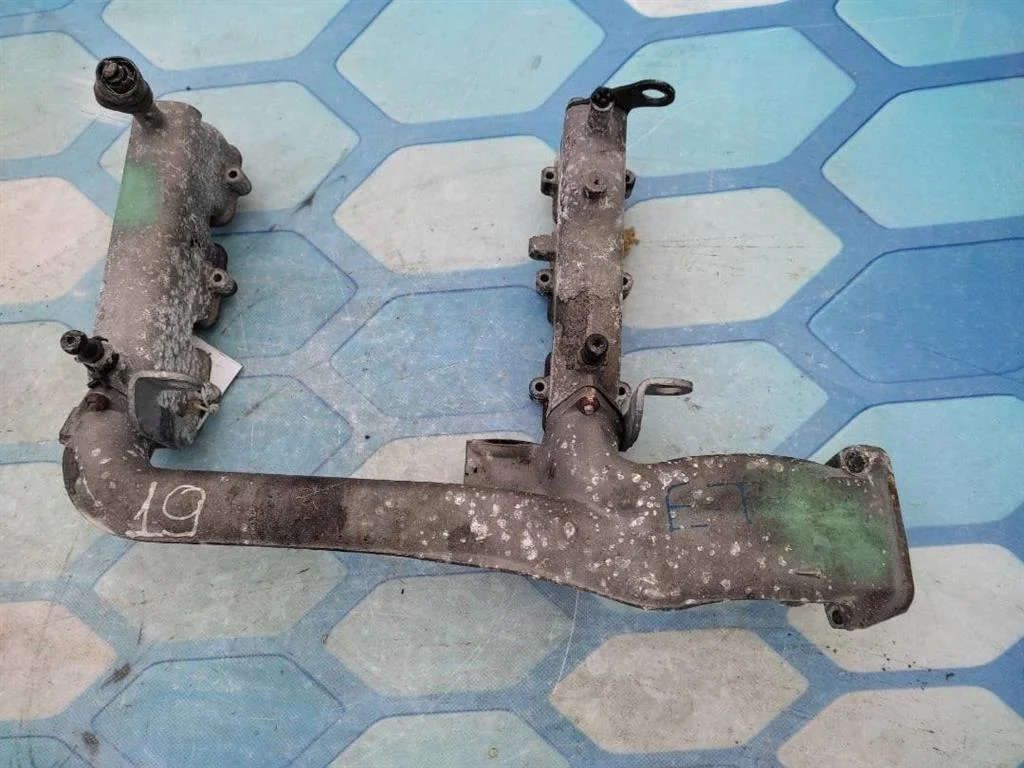 Коллектор впускной Audi A6 1997-2004 C5