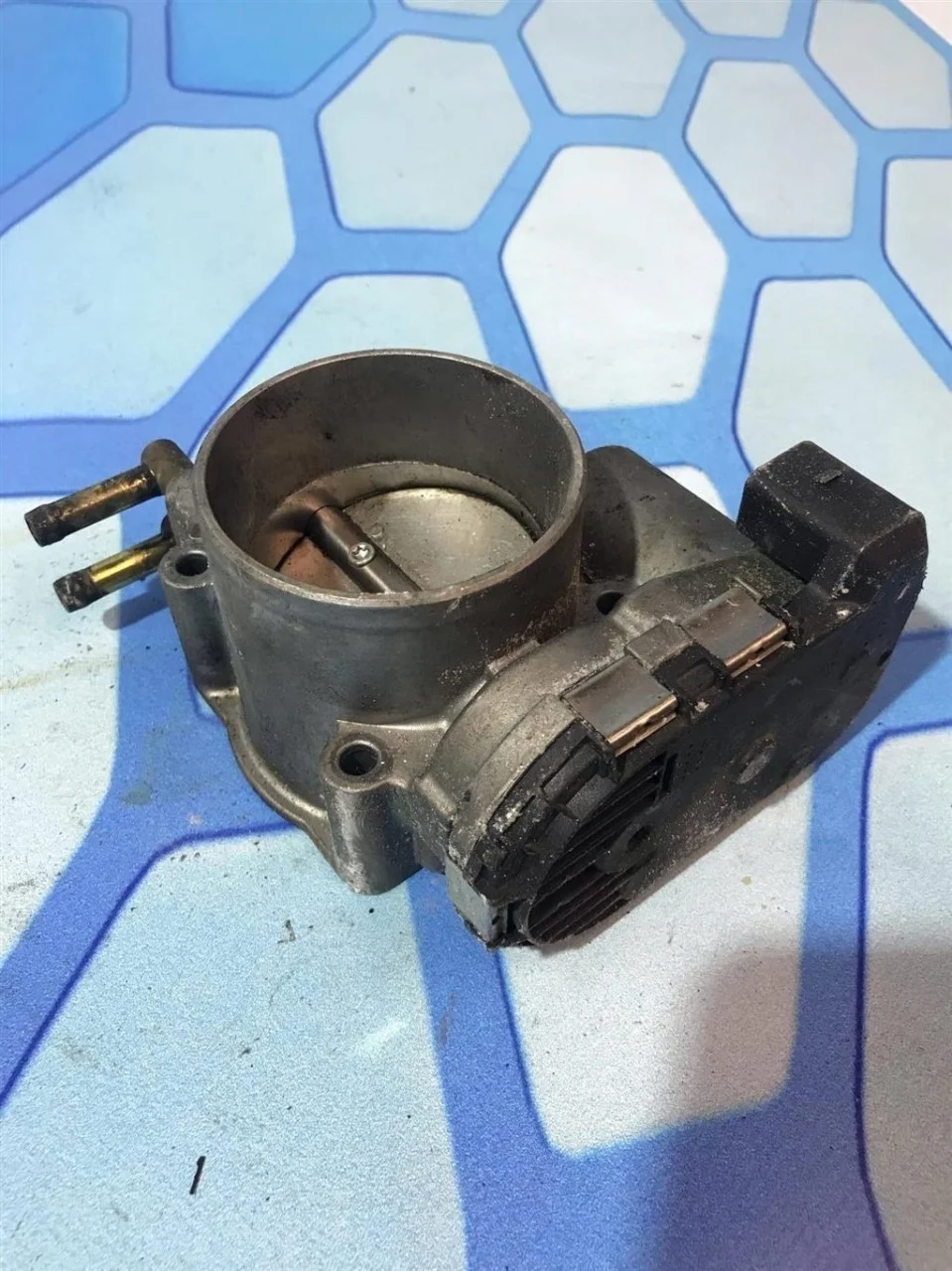 Дроссельная заслонка Audi A6 1997-2004 C5