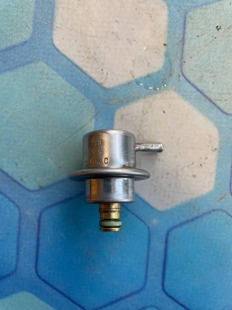 Регулятор давления топлива Audi A6 1997-2004 C5