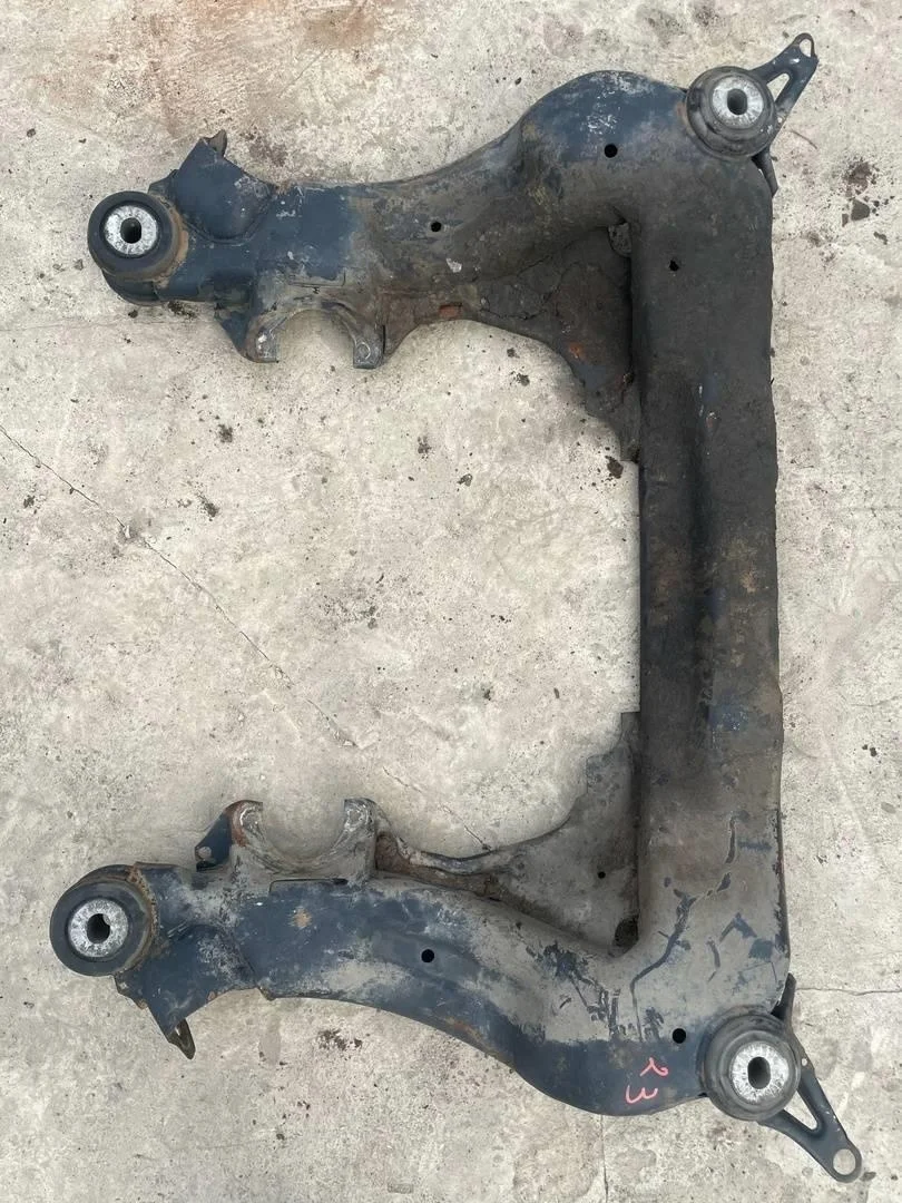 Подрамник передний Audi A6 1997-2004 C5