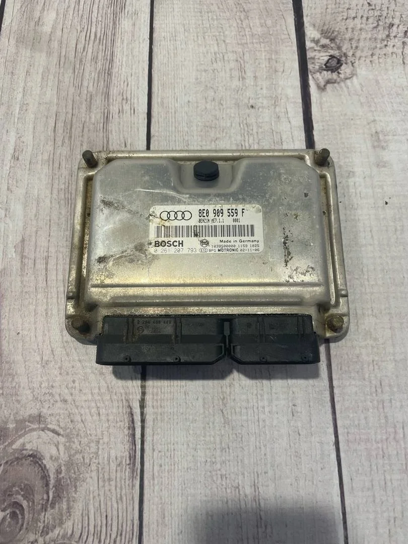 Блок управления двигателем Audi A6 1997-2004 C5