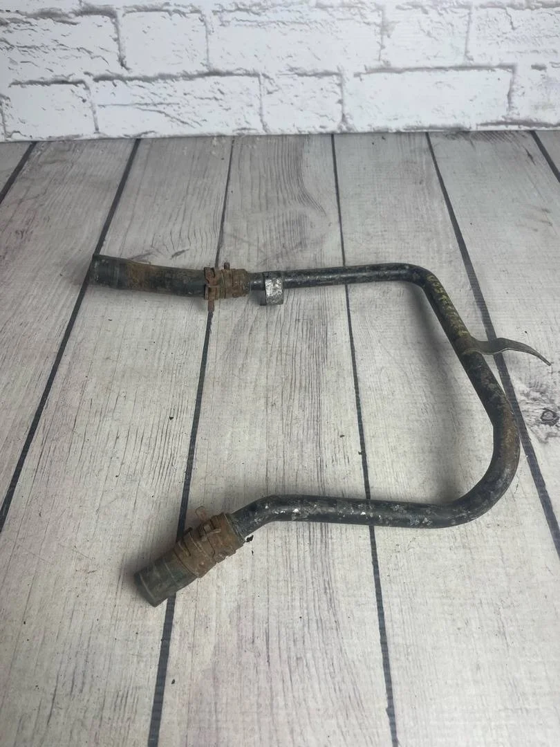 Трубка системы охлаждения двс металл Audi A6 1997-2004 C5