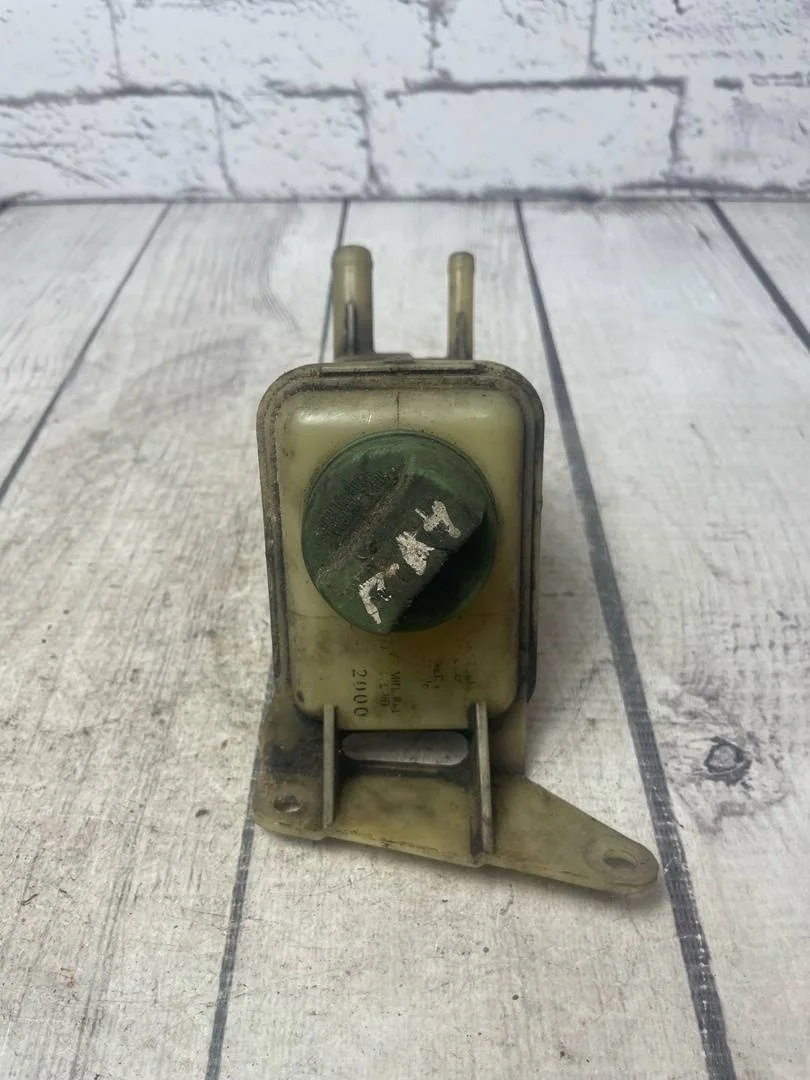 Бачок гидроусилителя руля Audi A6 1997-2004 C5