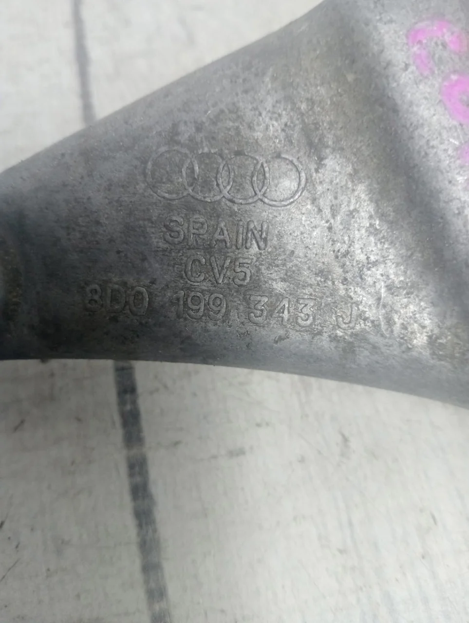 Кронштейн двигателя Audi A6 1997-2004 C5