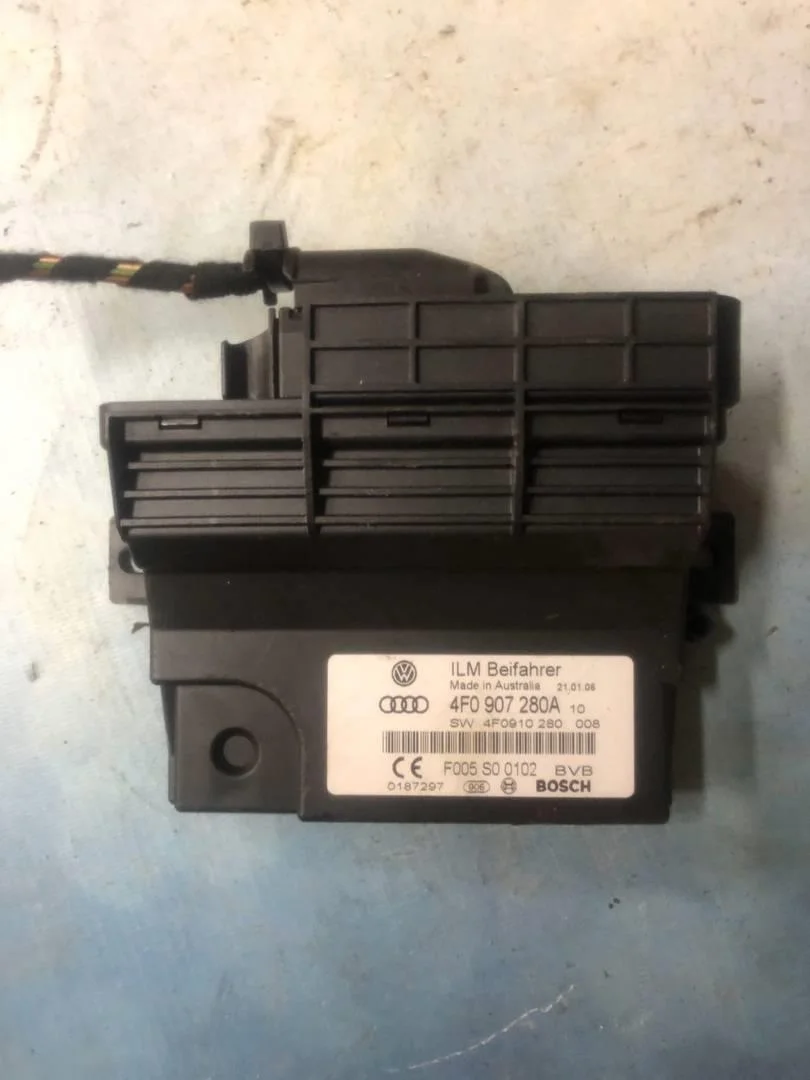 Блок управления бортовой сети Audi A6 2004-2011 C6