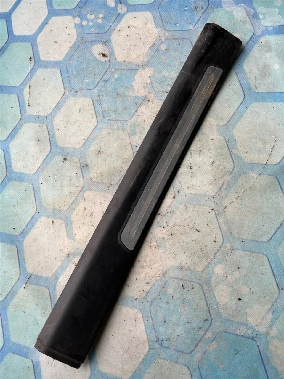 Накладка порога внутренняя задняя правая Audi A6 2004-2011 C6