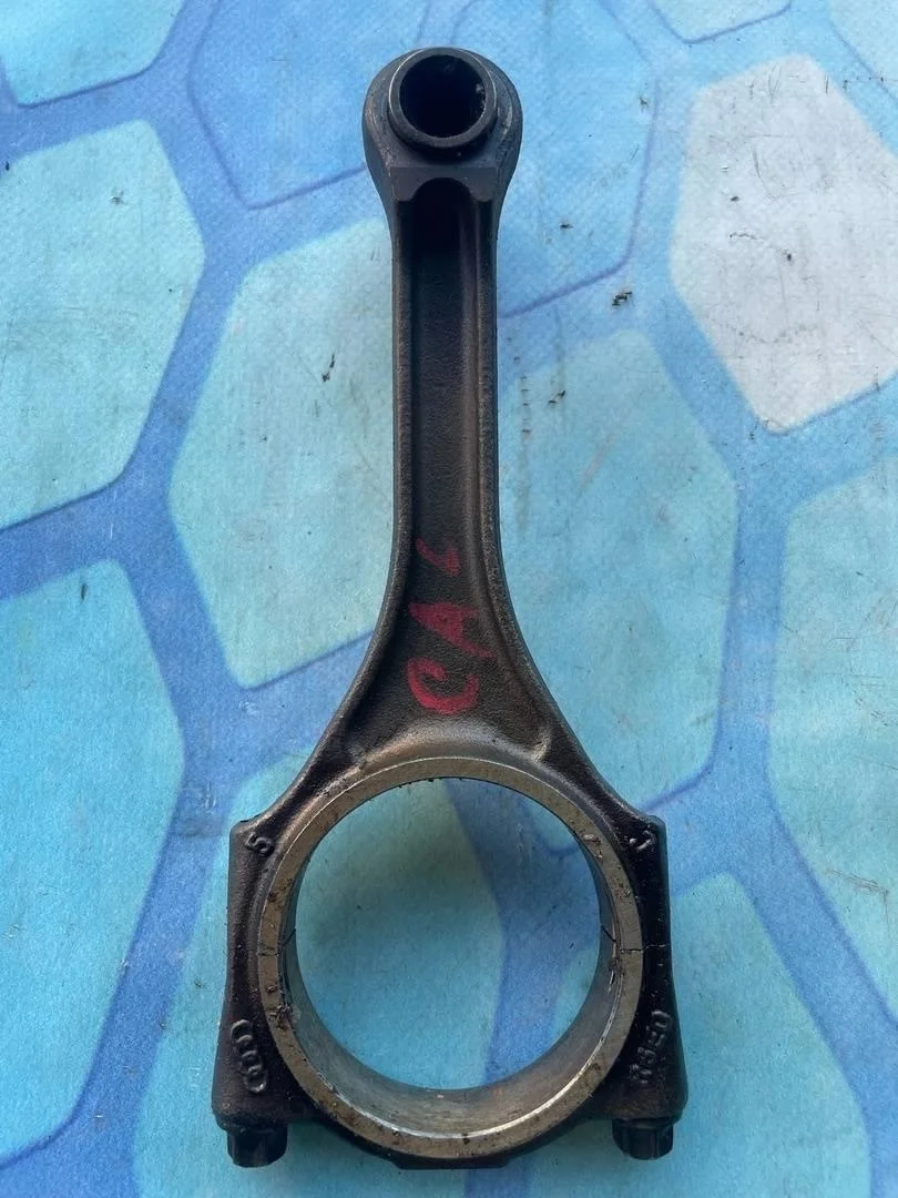 Шатун Audi A6 2004-2011 C6